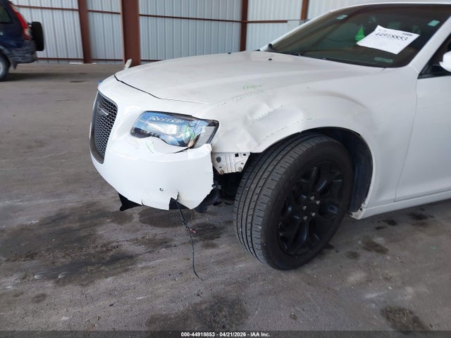 44918853 :رقم المزاد ، 2C3CCAGG4GH136364 vin ، 2016 Chrysler 300 300s مزاد بيع