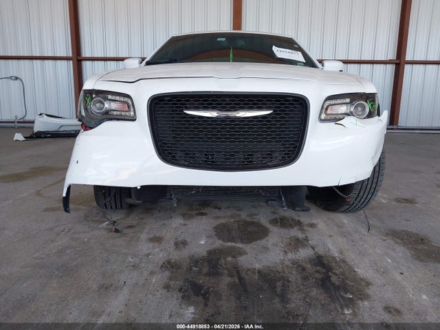 44918853 :رقم المزاد ، 2C3CCAGG4GH136364 vin ، 2016 Chrysler 300 300s مزاد بيع