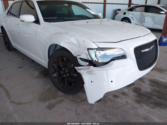 44918853 :رقم المزاد ، 2C3CCAGG4GH136364 vin ، 2016 Chrysler 300 300s مزاد بيع