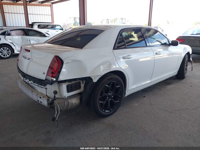 44918853 :رقم المزاد ، 2C3CCAGG4GH136364 vin ، 2016 Chrysler 300 300s مزاد بيع