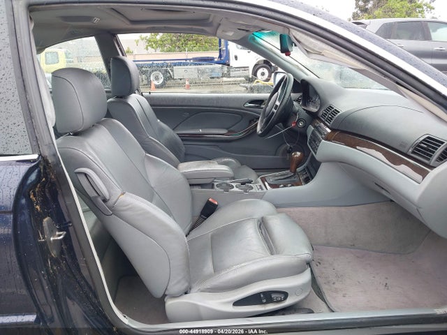 44918909 :رقم المزاد ، WBABV13404JT22178 vin ، 2004 Bmw 325ci مزاد بيع