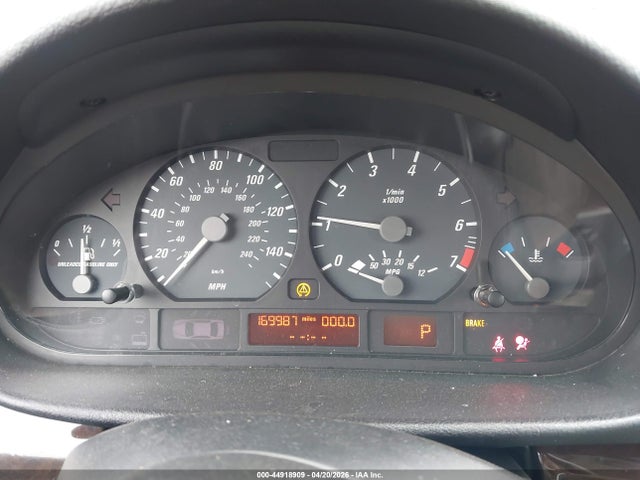 44918909 :رقم المزاد ، WBABV13404JT22178 vin ، 2004 Bmw 325ci مزاد بيع