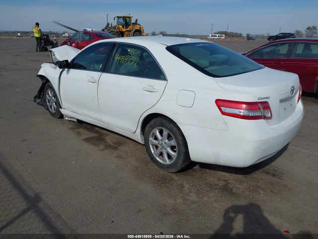 2011 Toyota Camry Le მანქანა იყიდება აუქციონზე, vin: 4T4BF3EK2BR089571, აუქციონის ნომერი: 44918959