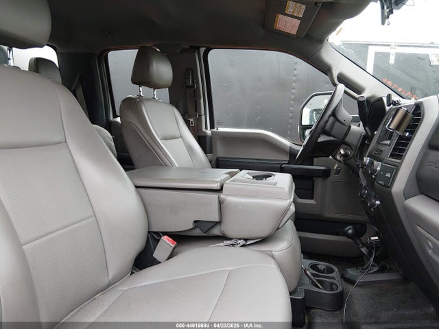 44918980 :رقم المزاد ، 1FD9X4HT2KED16073 vin ، 2019 Ford F-450 Chassis Xl مزاد بيع