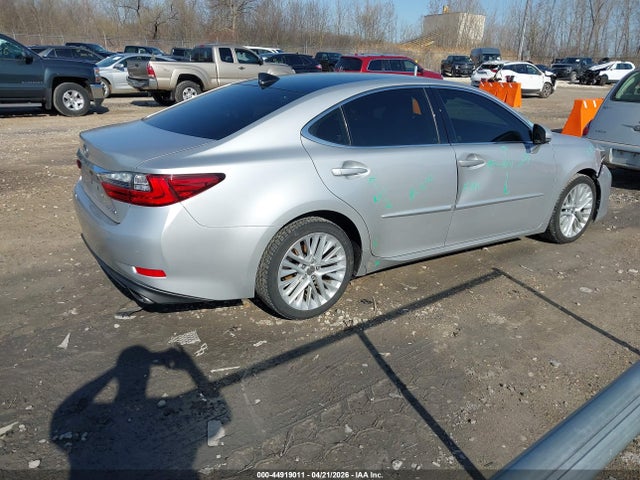 58ABK1GG6GU010955 Lexus ES 350
