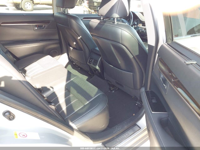 58ABK1GG6GU010955 Lexus ES 350