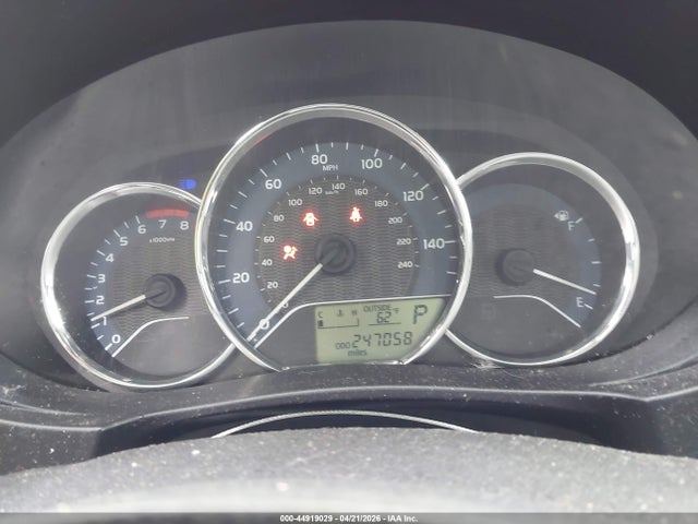 44919029 :رقم المزاد ، 2T1BURHE6FC328703 vin ، 2015 Toyota Corolla Le مزاد بيع