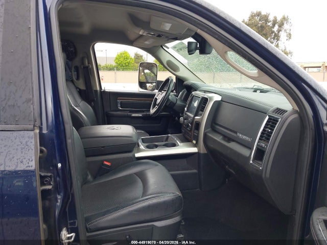 44919070 :رقم المزاد ، 1C6RR7NM3HS517981 vin ، 2017 Ram 1500 Laramie  4x4 5'7 Box مزاد بيع