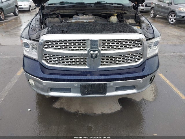 44919070 :رقم المزاد ، 1C6RR7NM3HS517981 vin ، 2017 Ram 1500 Laramie  4x4 5'7 Box مزاد بيع