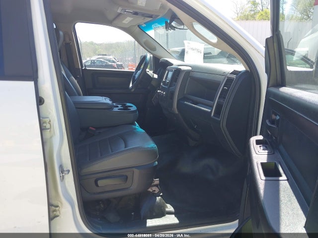 44919081 :رقم المزاد ، 1C6RR7FG7JS326093 vin ، 2018 Ram 1500 مزاد بيع