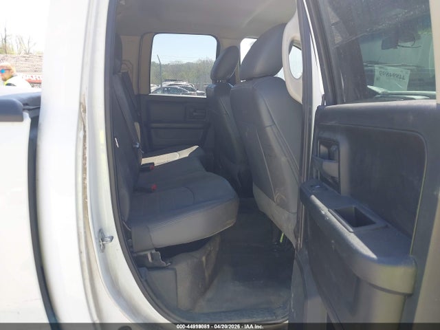 44919081 :رقم المزاد ، 1C6RR7FG7JS326093 vin ، 2018 Ram 1500 مزاد بيع