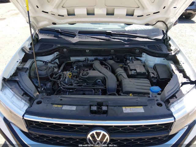 44919217 :رقم المزاد ، 3VV5X7B2XRM025007 vin ، 2024 Volkswagen Taos 1.5t S مزاد بيع