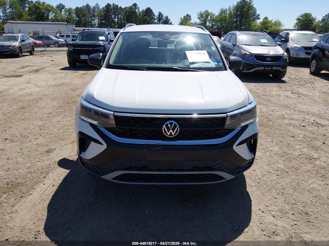 44919217 :رقم المزاد ، 3VV5X7B2XRM025007 vin ، 2024 Volkswagen Taos 1.5t S مزاد بيع