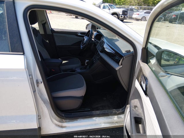 44919217 :رقم المزاد ، 3VV5X7B2XRM025007 vin ، 2024 Volkswagen Taos 1.5t S مزاد بيع