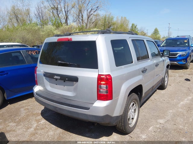 44919228 :رقم المزاد ، 1C4NJPBB4ED618044 vin ، 2014 Jeep Patriot Sport مزاد بيع
