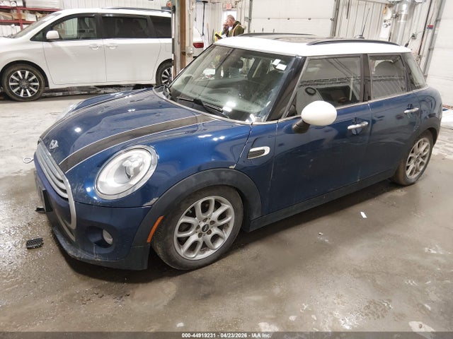 WMWXU1C5XG2A93348 Mini Hardtop Cooper