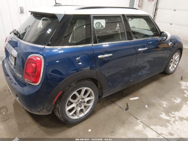 WMWXU1C5XG2A93348 Mini Hardtop Cooper