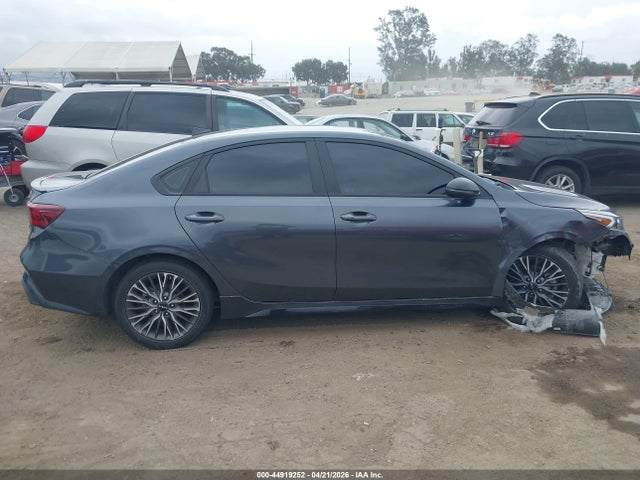 3KPF54AD0PE592649 KIA Forte Gt-line