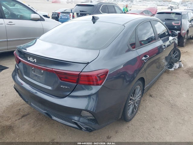 3KPF54AD0PE592649 KIA Forte Gt-line