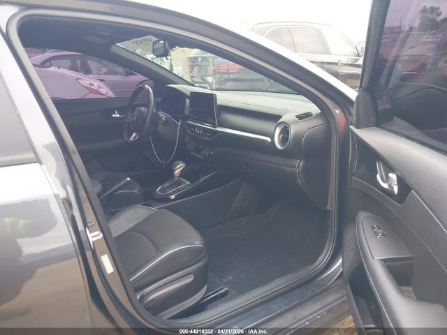 3KPF54AD0PE592649 KIA Forte Gt-line