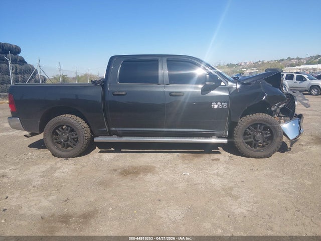 44919253 :رقم المزاد ، 1C6RR7LG8HS538841 vin ، 2017 Ram 1500 Big Horn  4x4 5'7 Box مزاد بيع
