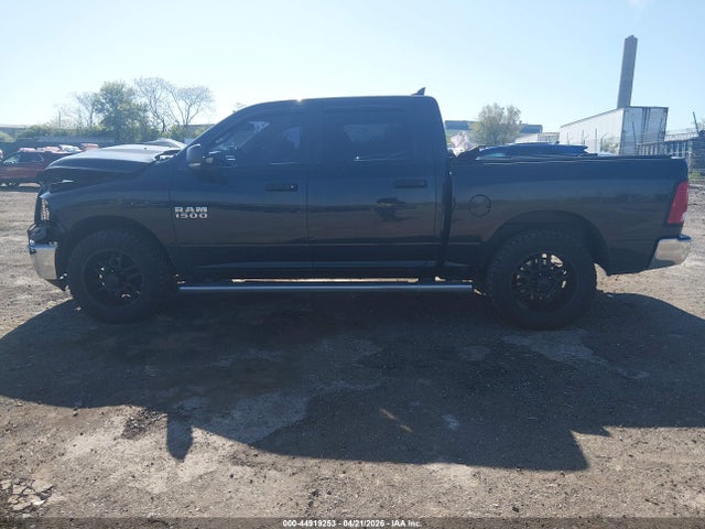 44919253 :رقم المزاد ، 1C6RR7LG8HS538841 vin ، 2017 Ram 1500 Big Horn  4x4 5'7 Box مزاد بيع