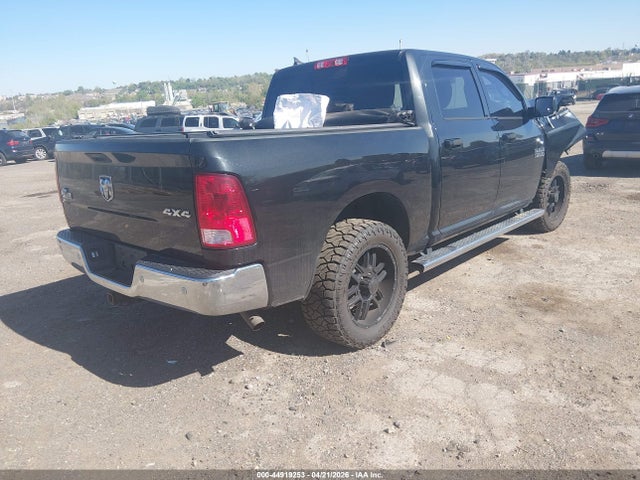 44919253 :رقم المزاد ، 1C6RR7LG8HS538841 vin ، 2017 Ram 1500 Big Horn  4x4 5'7 Box مزاد بيع