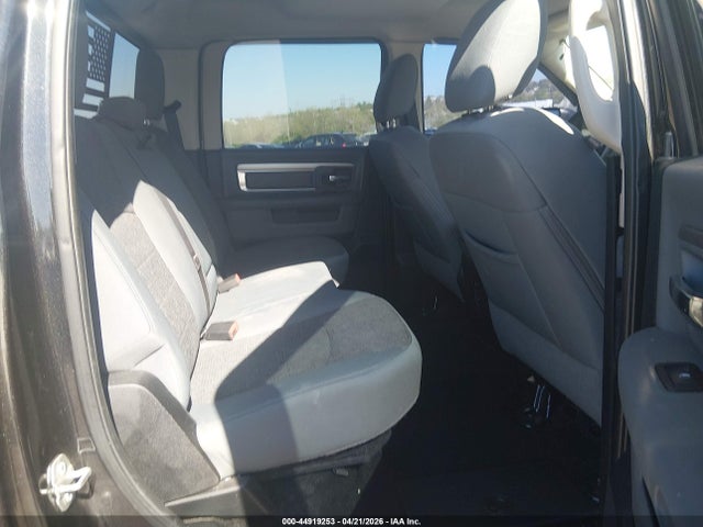 44919253 :رقم المزاد ، 1C6RR7LG8HS538841 vin ، 2017 Ram 1500 Big Horn  4x4 5'7 Box مزاد بيع
