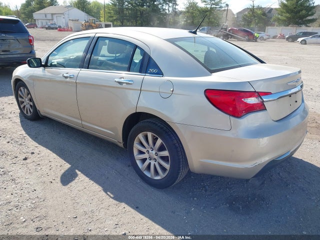 2013 Chrysler 200 Limited მანქანა იყიდება აუქციონზე, vin: 1C3CCBCG4DN571464, აუქციონის ნომერი: 44919256