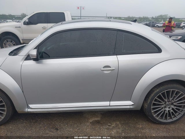2014 Volkswagen Beetle 2.5l მანქანა იყიდება აუქციონზე, vin: 3VWJX7AT0EM629535, აუქციონის ნომერი: 44919261