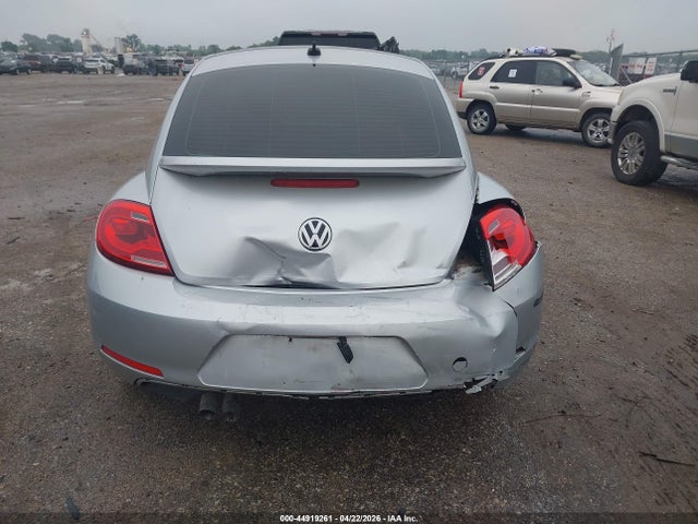 2014 Volkswagen Beetle 2.5l მანქანა იყიდება აუქციონზე, vin: 3VWJX7AT0EM629535, აუქციონის ნომერი: 44919261