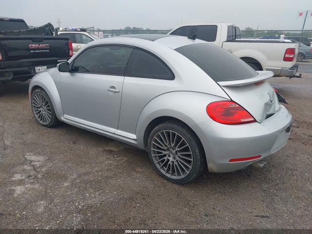 2014 Volkswagen Beetle 2.5l მანქანა იყიდება აუქციონზე, vin: 3VWJX7AT0EM629535, აუქციონის ნომერი: 44919261