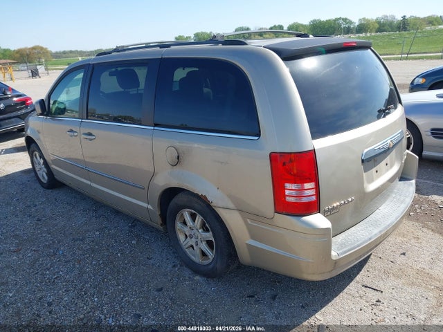 Продажа на аукционе авто 2009 Chrysler Town & Country Touring, vin: 2A8HR54199R572639, номер лота: 44919303