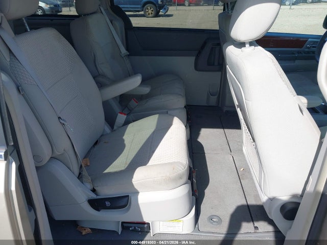 Продажа на аукционе авто 2009 Chrysler Town & Country Touring, vin: 2A8HR54199R572639, номер лота: 44919303