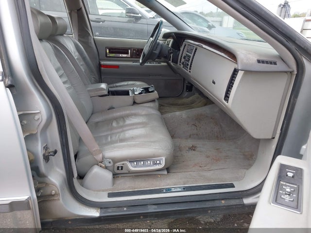 44919403 :رقم المزاد ، 1G6DW5274PR720837 vin ، 1993 Cadillac Fleetwood Chassis مزاد بيع