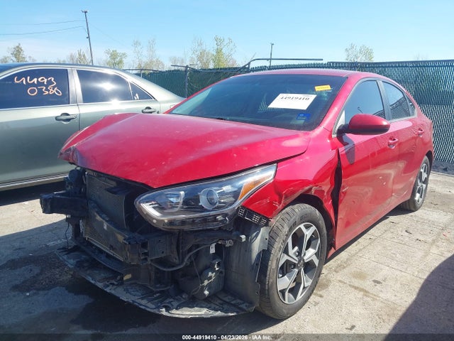 2021 Kia Forte Lxs მანქანა იყიდება აუქციონზე, vin: 3KPF24AD8ME387701, აუქციონის ნომერი: 44919410