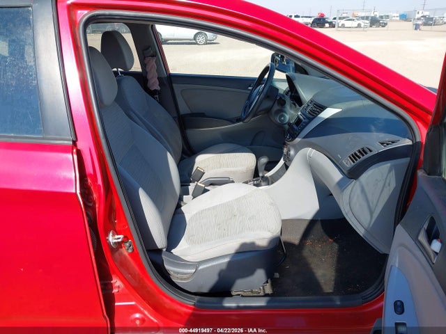 KMHCT5AE6GU259702 Hyundai ACCENT SE