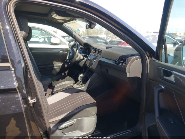 3VVCB7AX3RM194109 Volkswagen Tiguan 2.0t Se R-line Black