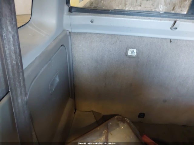44919655 :رقم المزاد ، 1N6DD26S41C347936 vin ، 2001 Nissan Frontier Xe مزاد بيع