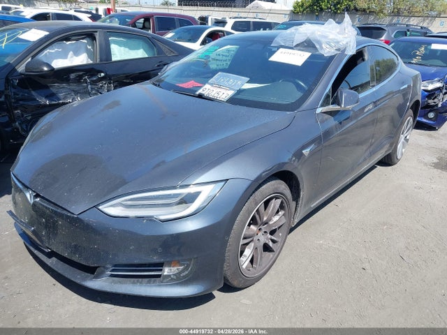 2020 Tesla Model S Long Range Dual Motor All-wheel Drive/long Range Plus Dual Motor All-wheel Drive მანქანა იყიდება აუქციონზე, vin: 5YJSA1E29LF401350, აუქციონის ნომერი: 44919732
