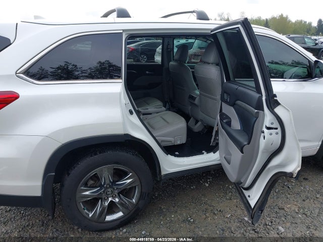 Toyota Highlander Limited Platinum 2017 5TDDZRFH1HS436955 Image 8