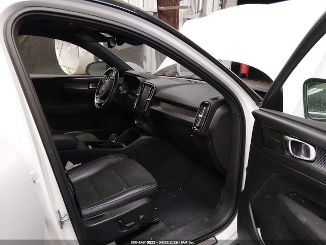 YV4ED3UR6M2548273 Volvo Xc40 Recharge Pure Electric P8