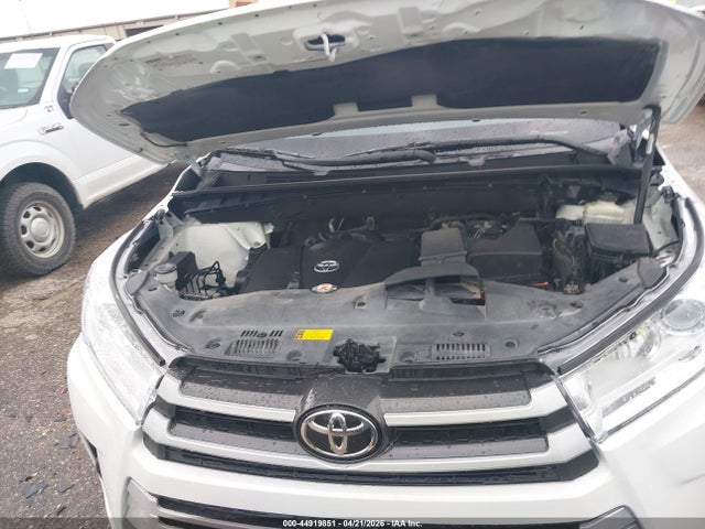 2018 TOYOTA HIGHLANDER 5TDZZRFH7JS276334 Photo 9
