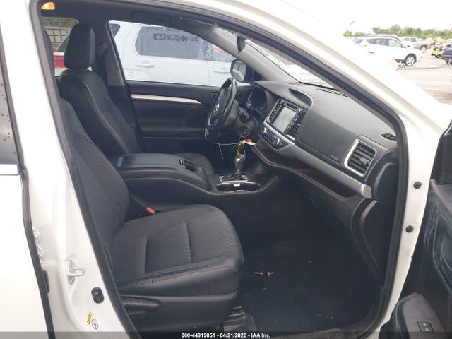 2018 TOYOTA HIGHLANDER 5TDZZRFH7JS276334 Photo 4