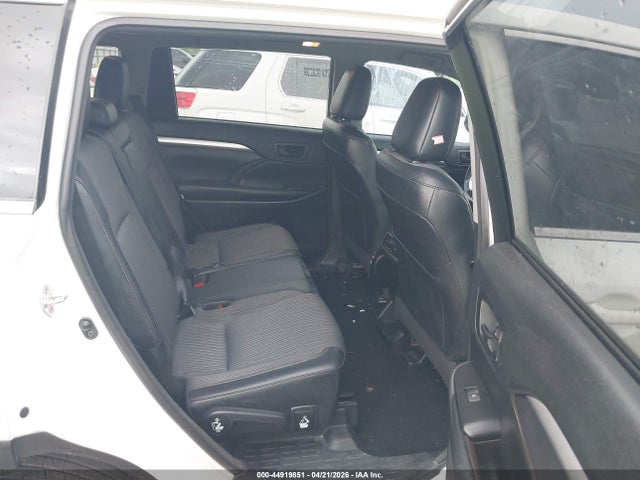2018 TOYOTA HIGHLANDER 5TDZZRFH7JS276334 Photo 7