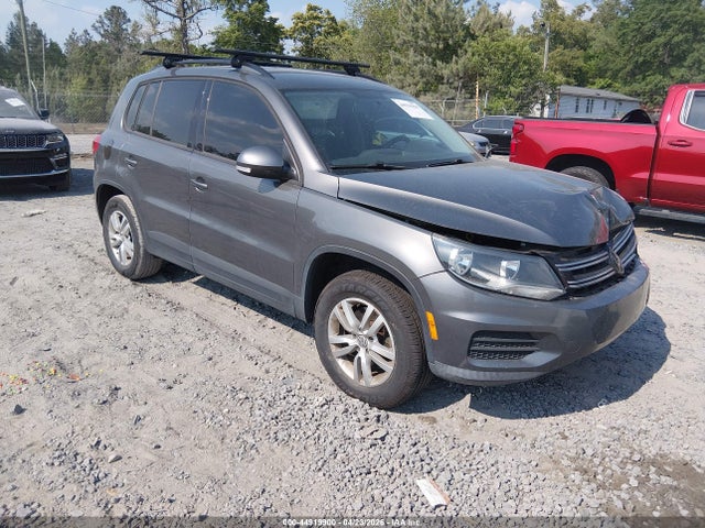 2015 Volkswagen Tiguan S მანქანა იყიდება აუქციონზე, vin: WVGAV7AXXFW611052, აუქციონის ნომერი: 44919900