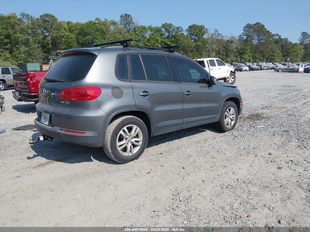 2015 Volkswagen Tiguan S მანქანა იყიდება აუქციონზე, vin: WVGAV7AXXFW611052, აუქციონის ნომერი: 44919900