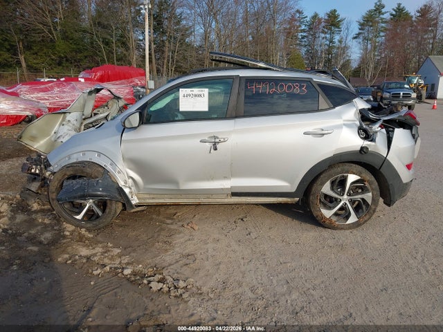 44920083 :رقم المزاد ، KM8J3CA25HU570038 vin ، 2017 Hyundai Tucson Value مزاد بيع