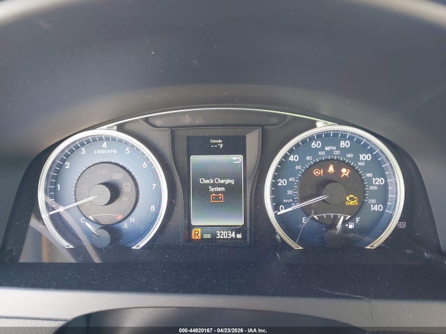 44920167 :رقم المزاد ، 4T1BF1FK4HU686162 vin ، 2017 Toyota Camry Le مزاد بيع