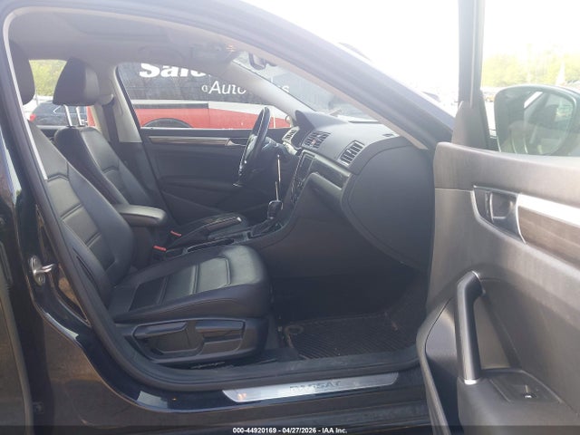 44920169 :رقم المزاد ، 1VWBA7A32JC029262 vin ، 2018 Volkswagen Passat 2.0t Se مزاد بيع